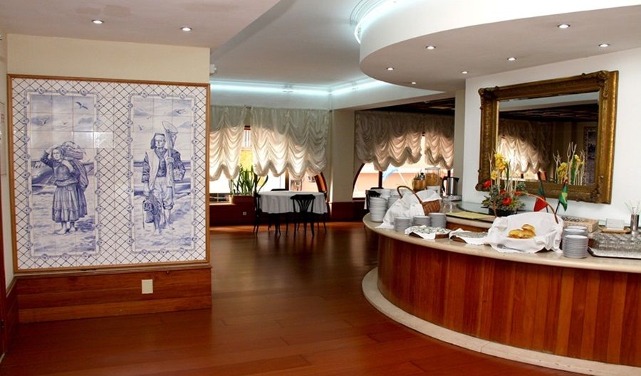 Luso Brasileiro Hotel Povoa de Varzim Restoran gambar